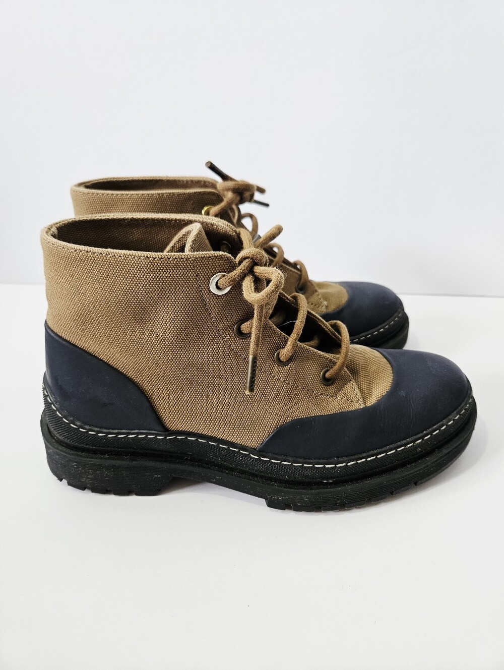 Want Les Essentiels Canvas Boots Size 7 Lace Up Rubber